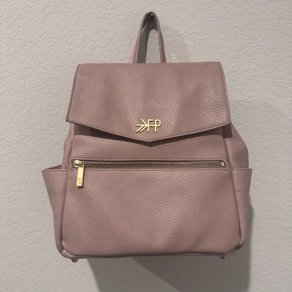 Freshly Picked Pebbled Leather Classic Bag II - Light Mauve